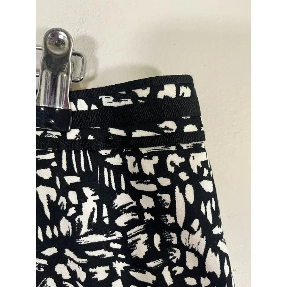 Retro Animal Print Skirt 14 Black Classic Chic Preppy Neutral Minimalist Artsy‎